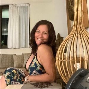 Meet your Posher, Alma